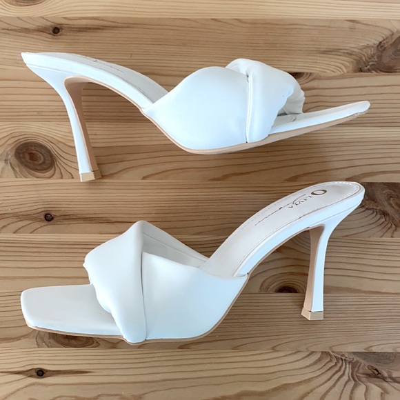 White mules - size 10 - Picture 1 of 8